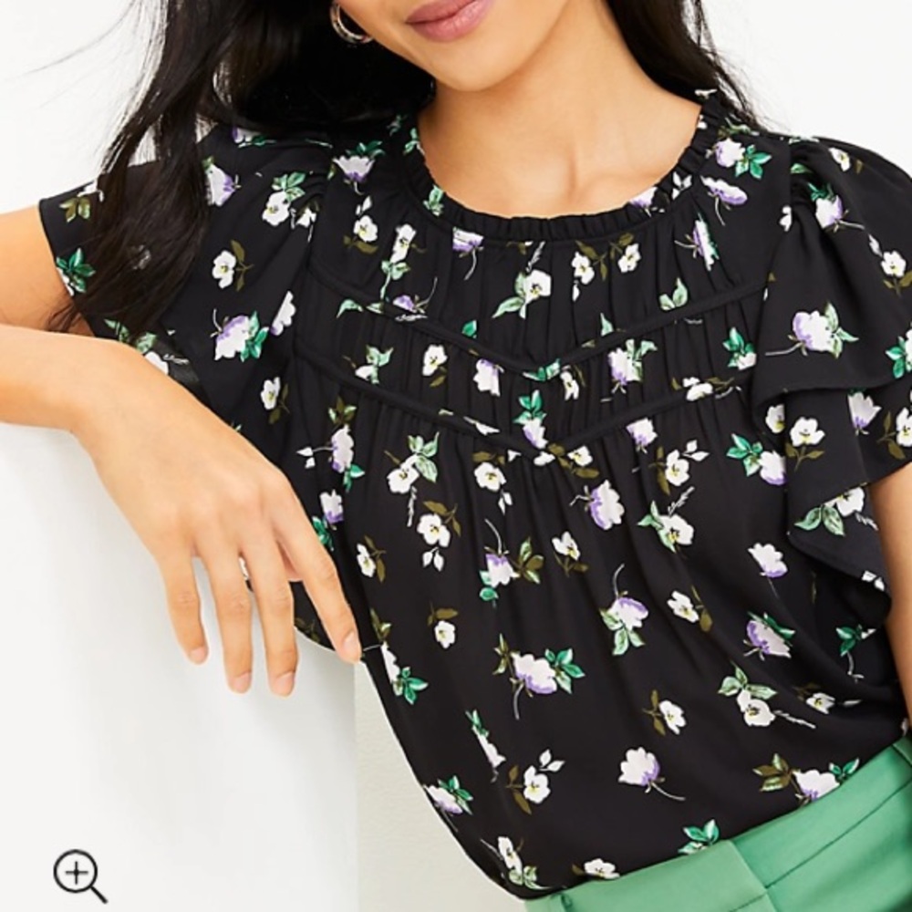 🎈Sale🎈Loft Flutter Sleeve Floral Top